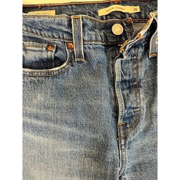 Levi's High-Rise Wedgie Straight Cropped Jeans Size 26x26 Med Wash - Picture 8 of 10